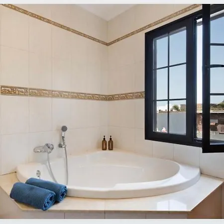 Petronila Tías, Lanzarote